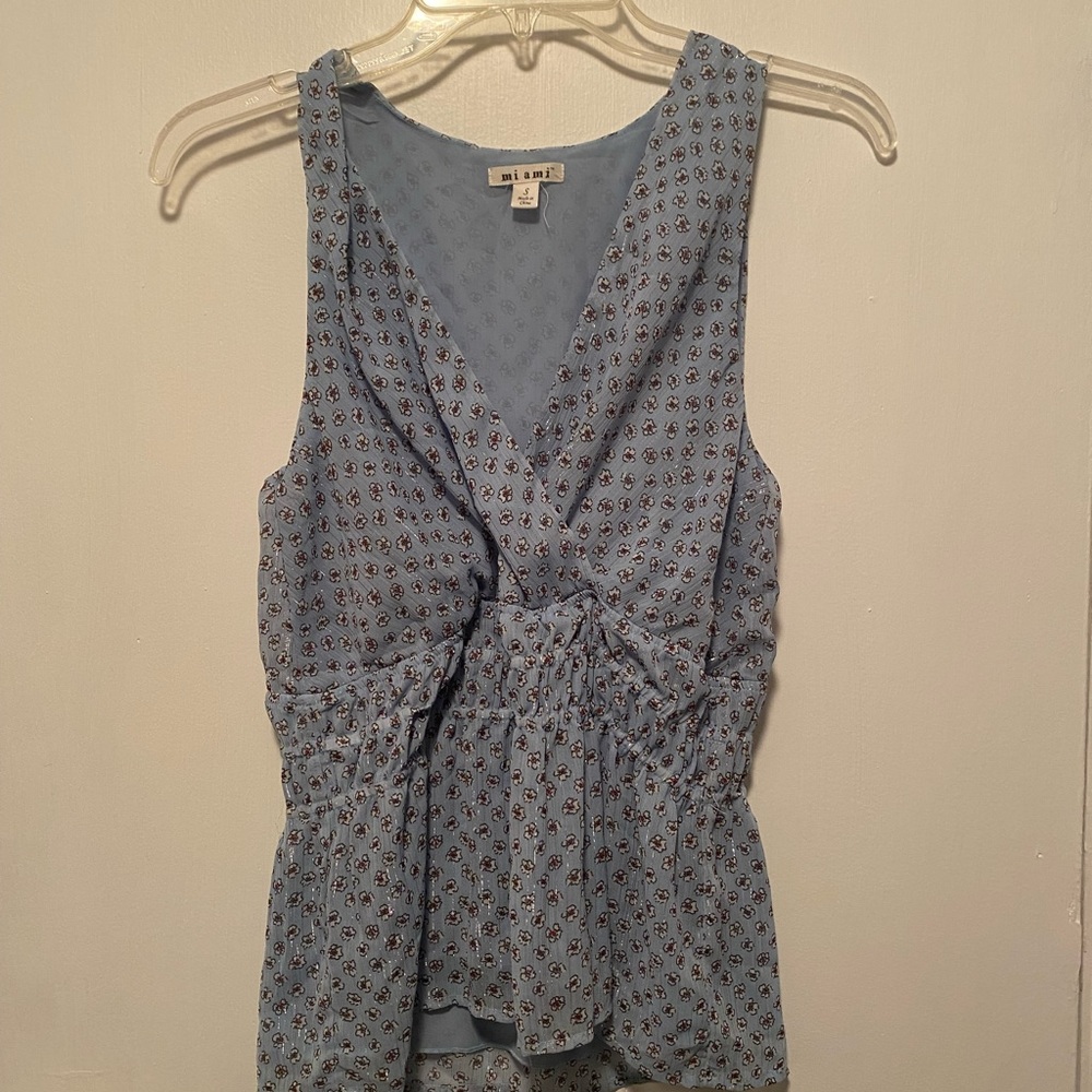 Mi Ami Sleeveless Blue Shimmering Floral Blouse